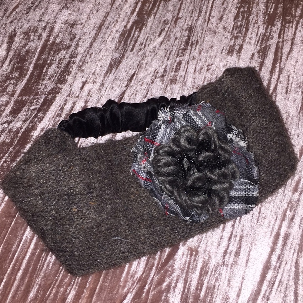 Headband with flower